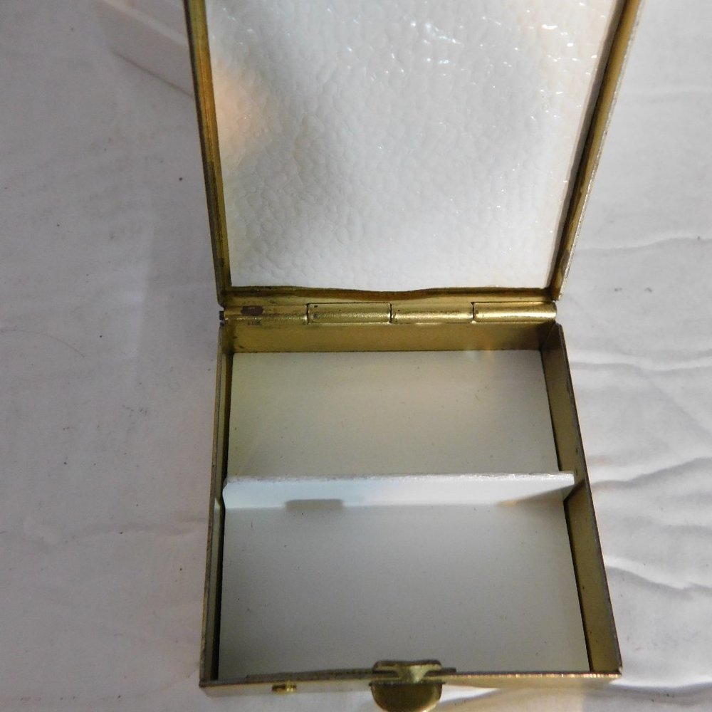 Pill Box - Picture 2 of 4